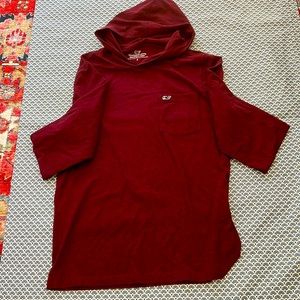 Vineyard Vines Edgartown long sleeve t shirt hoodie in burgundy melange color.